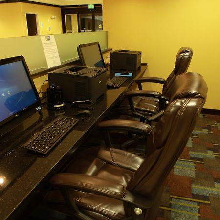 Holiday Inn Express And Suites Detroit North-Troy By Ihg Exteriör bild