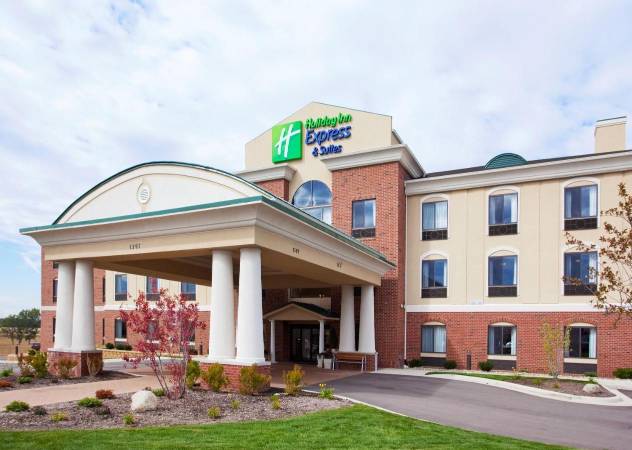Holiday Inn Express And Suites Detroit North-Troy By Ihg Exteriör bild