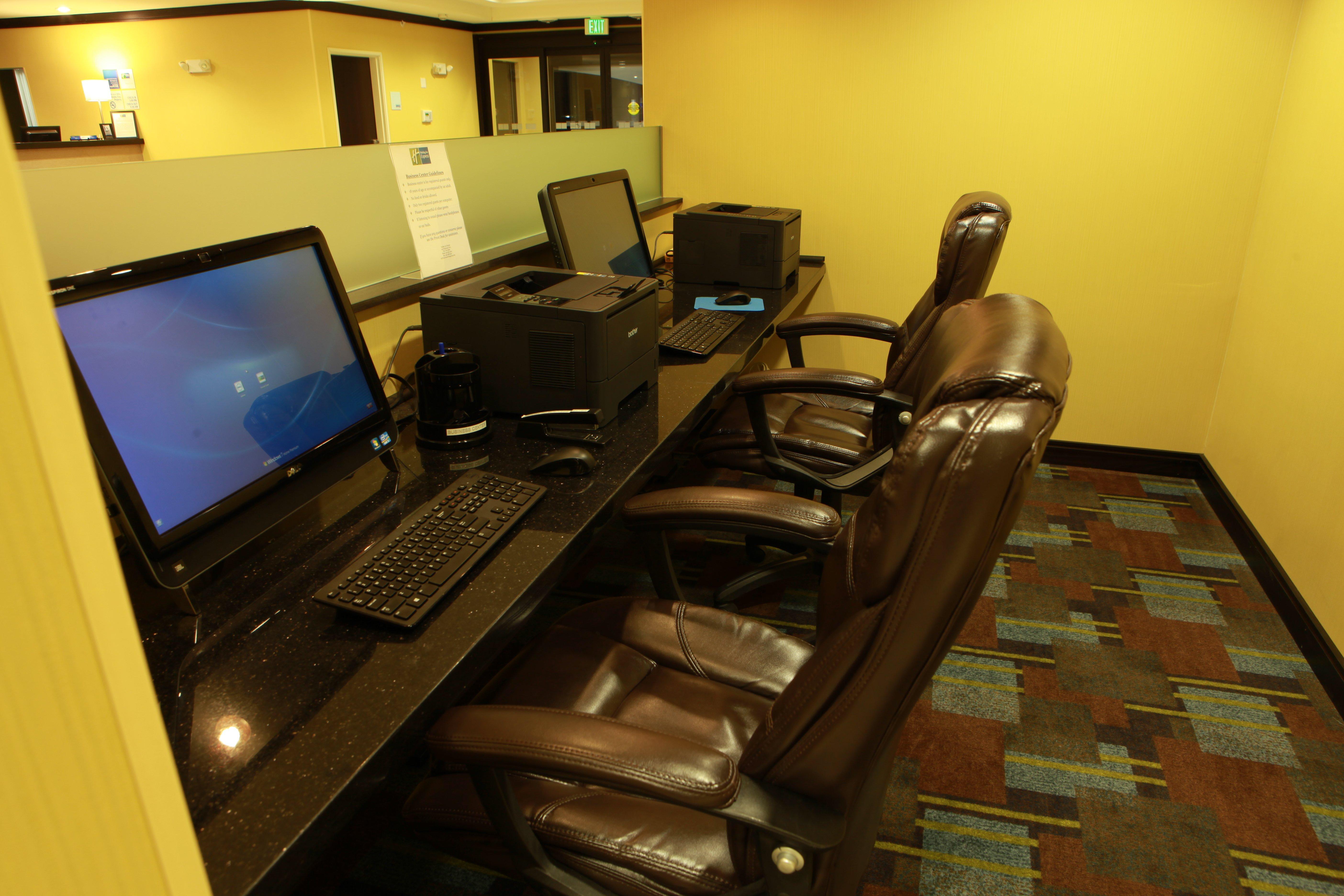 Holiday Inn Express And Suites Detroit North-Troy By Ihg Exteriör bild