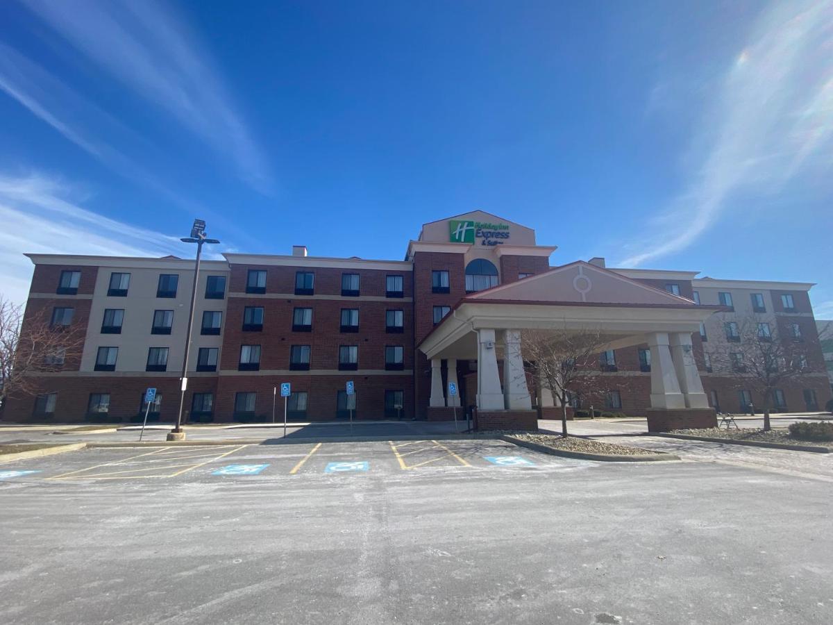 Holiday Inn Express And Suites Detroit North-Troy By Ihg Exteriör bild