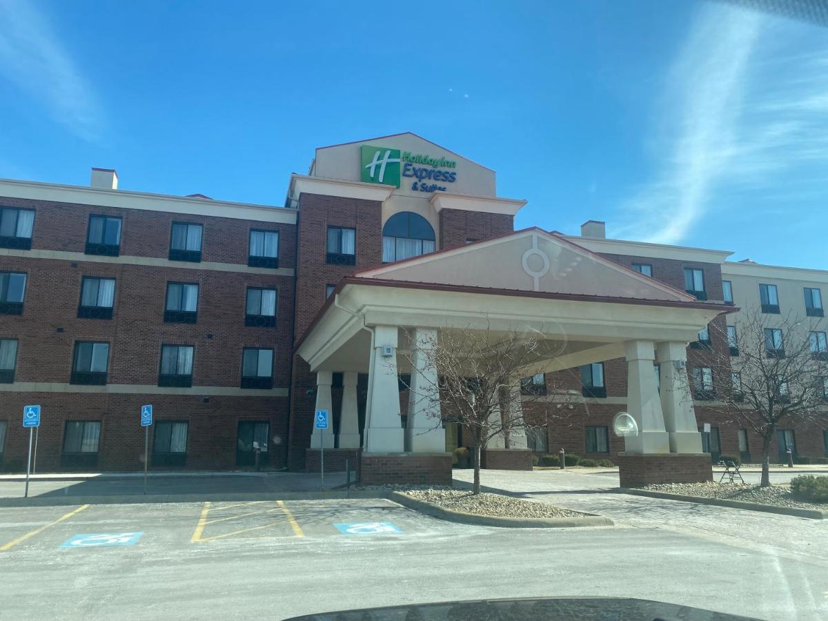 Holiday Inn Express And Suites Detroit North-Troy By Ihg Exteriör bild
